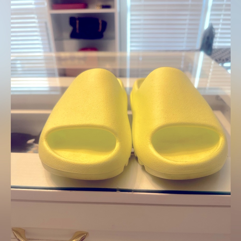 Yezzy Foam Slides